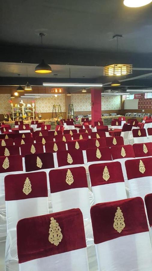 Jb Residency Zirakpur !! Top Rated & Most Awarded Property In Zirakpur Otel Dış mekan fotoğraf