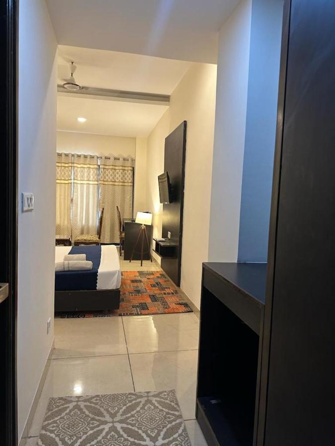 Jb Residency Zirakpur !! Top Rated & Most Awarded Property In Zirakpur Otel Dış mekan fotoğraf