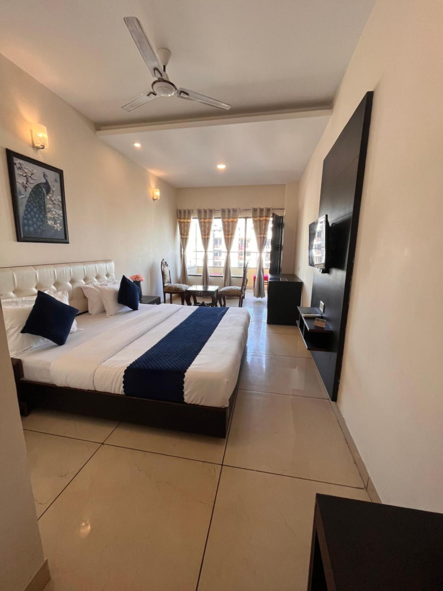 Jb Residency Zirakpur !! Top Rated & Most Awarded Property In Zirakpur Otel Dış mekan fotoğraf